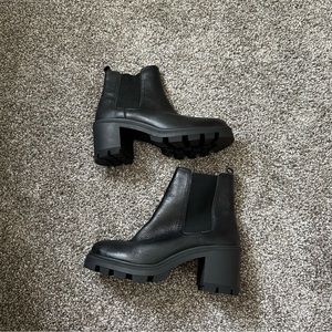 Black Splendid lug sole chunky ankle boots size 8.5